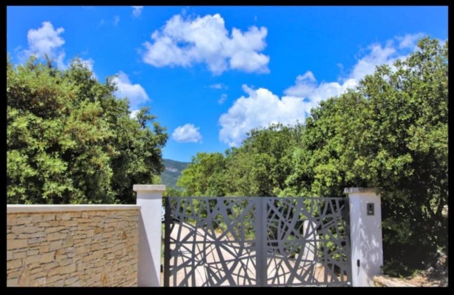 Gite Moderne En Drome Roche-Saint-Secret ภายนอก รูปภาพ